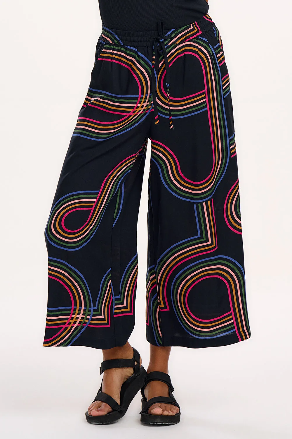 Ameera Cropped Wide Leg Trousers - Black. Retro Racer