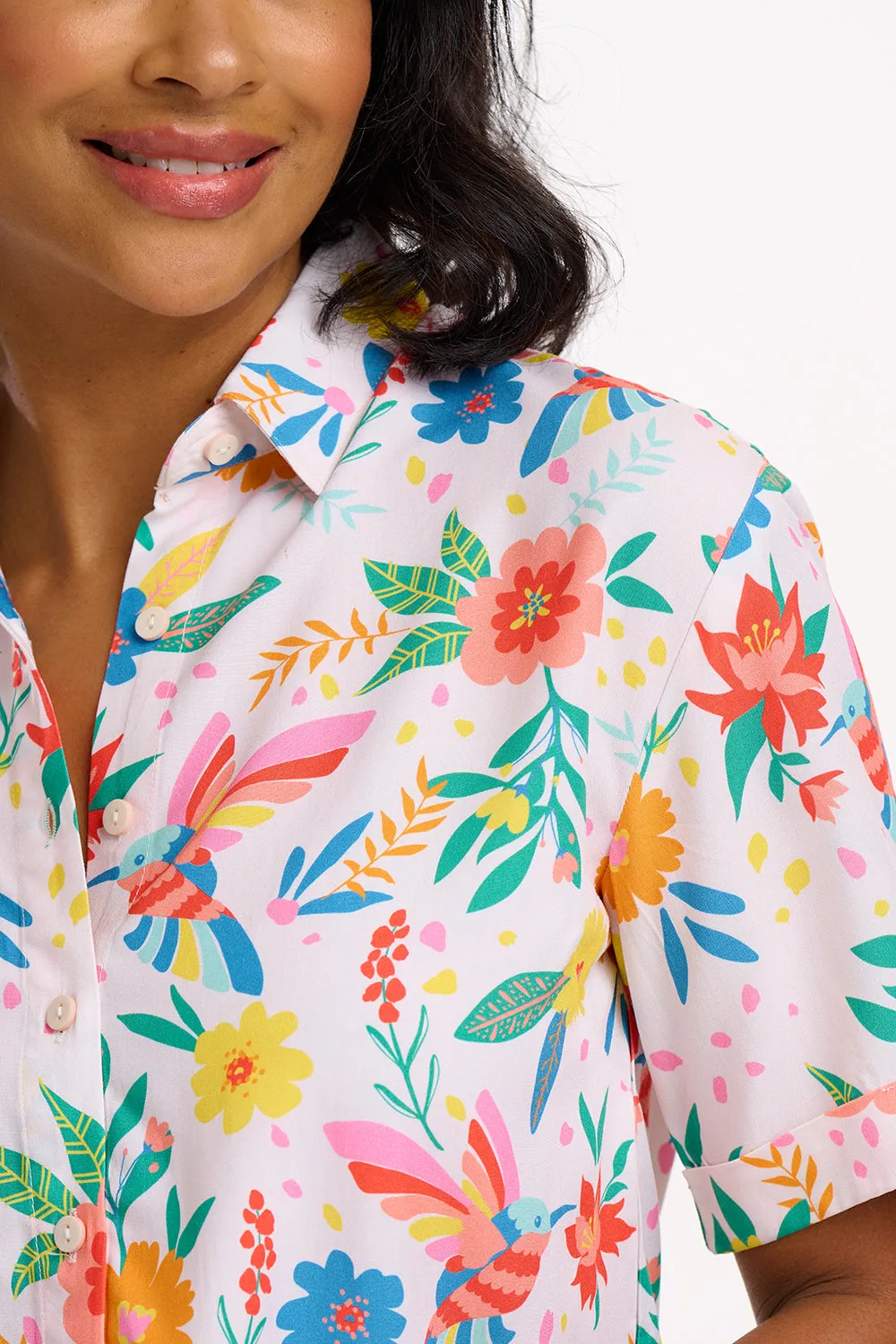 Andromeda Shirt - Off-White. Tropical Hummingbird