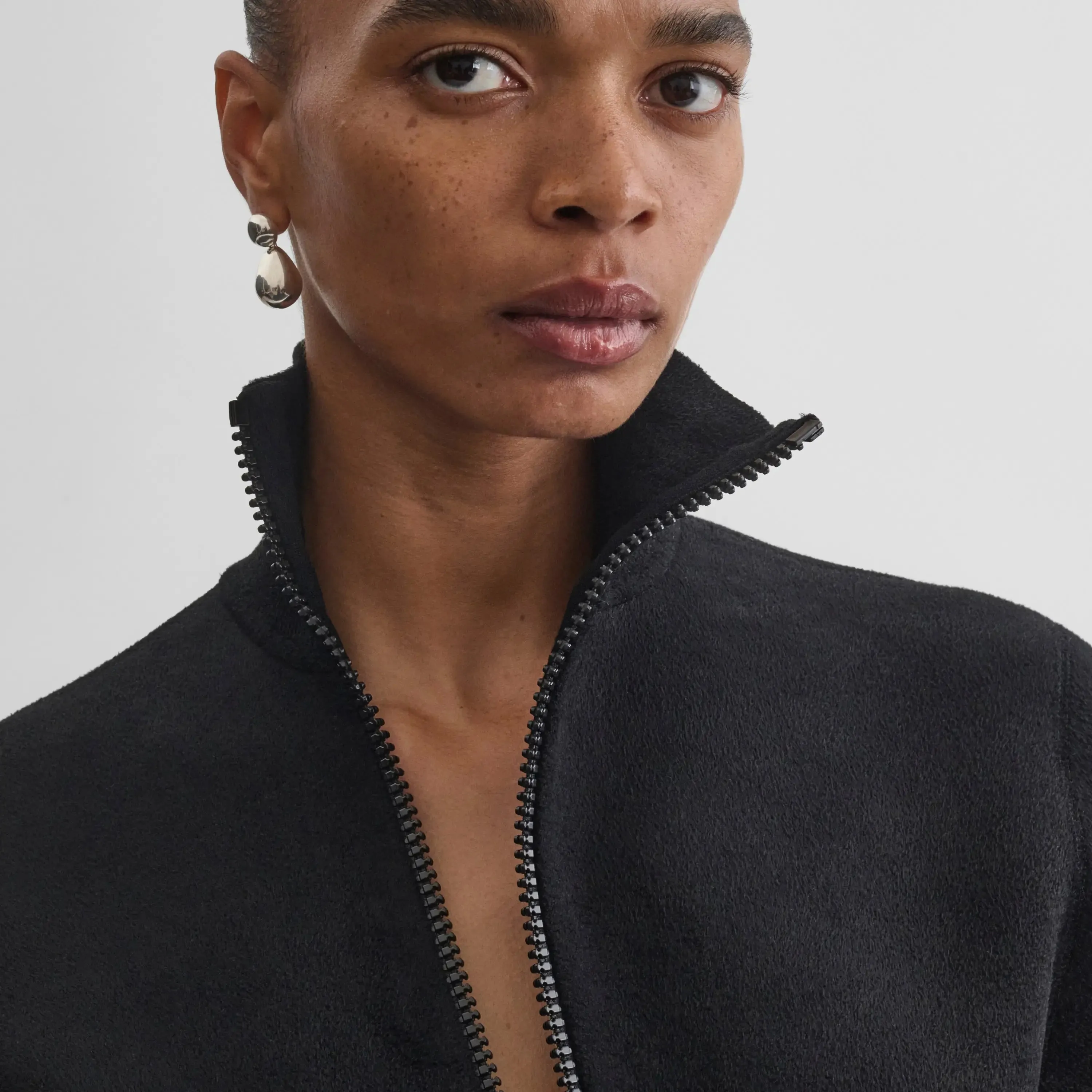 ASYMMETRIC ZIP TOP | black chenille