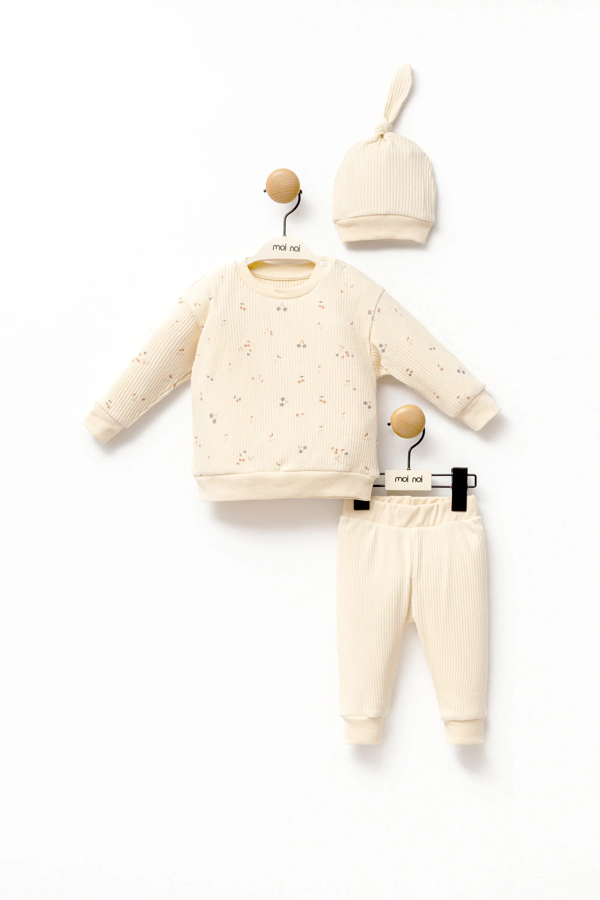 Beige Leaf Print Outfit & Hat