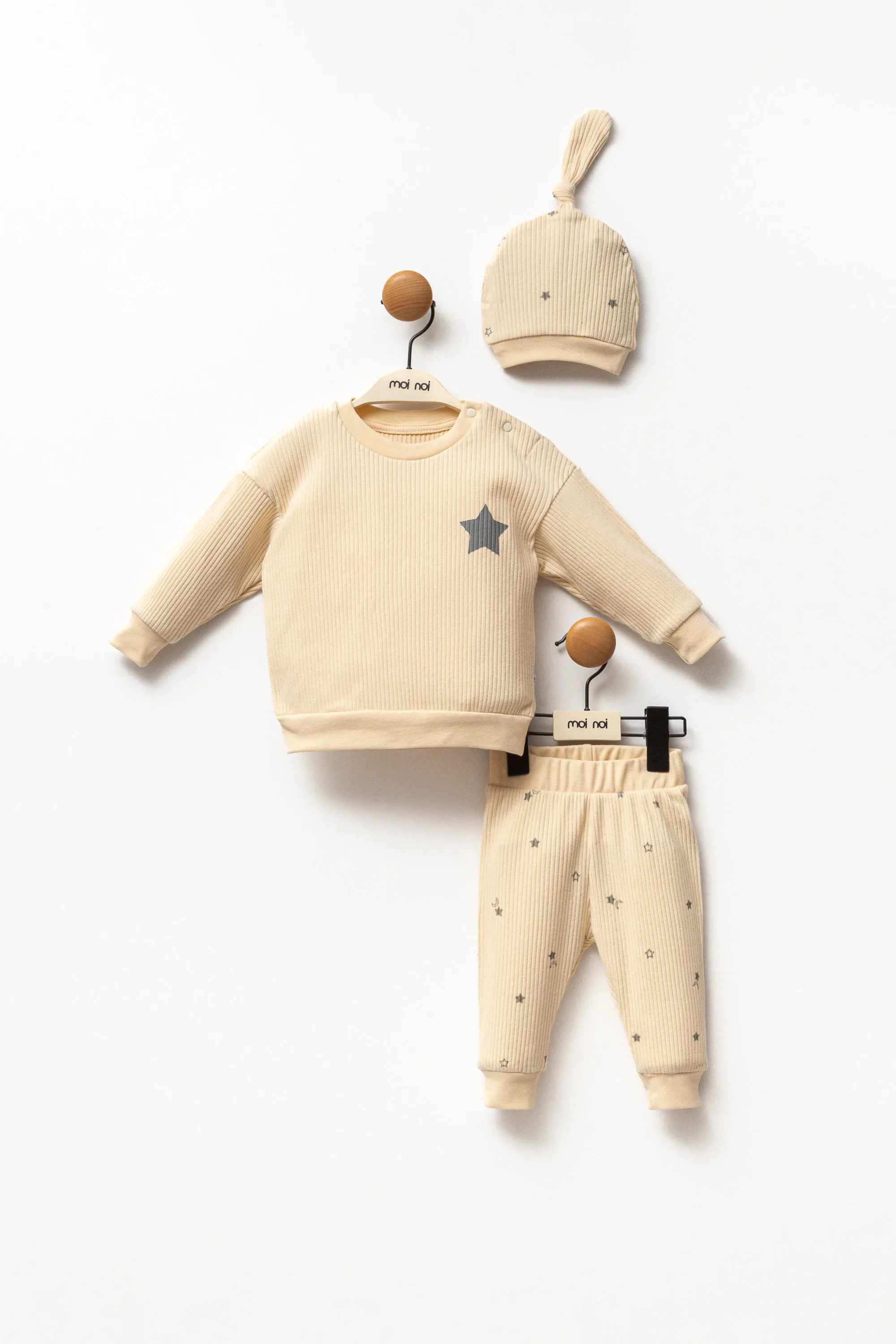 Beige Star Print Outfit & Hat