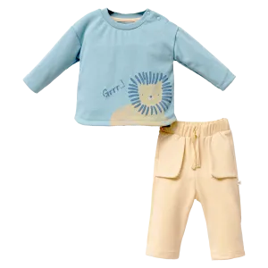 Blue Lion Graphic Outfit