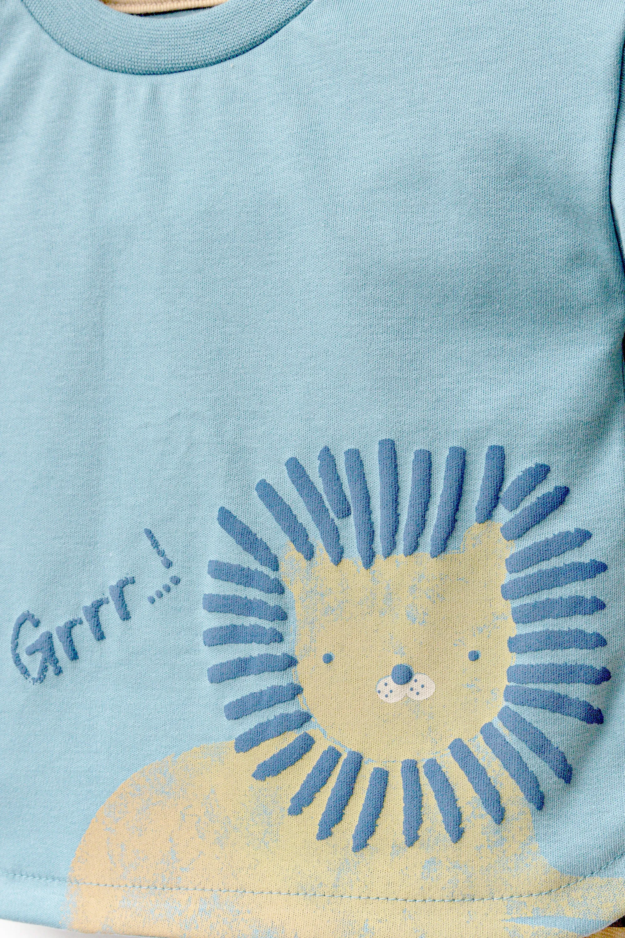 Blue Lion Graphic Outfit