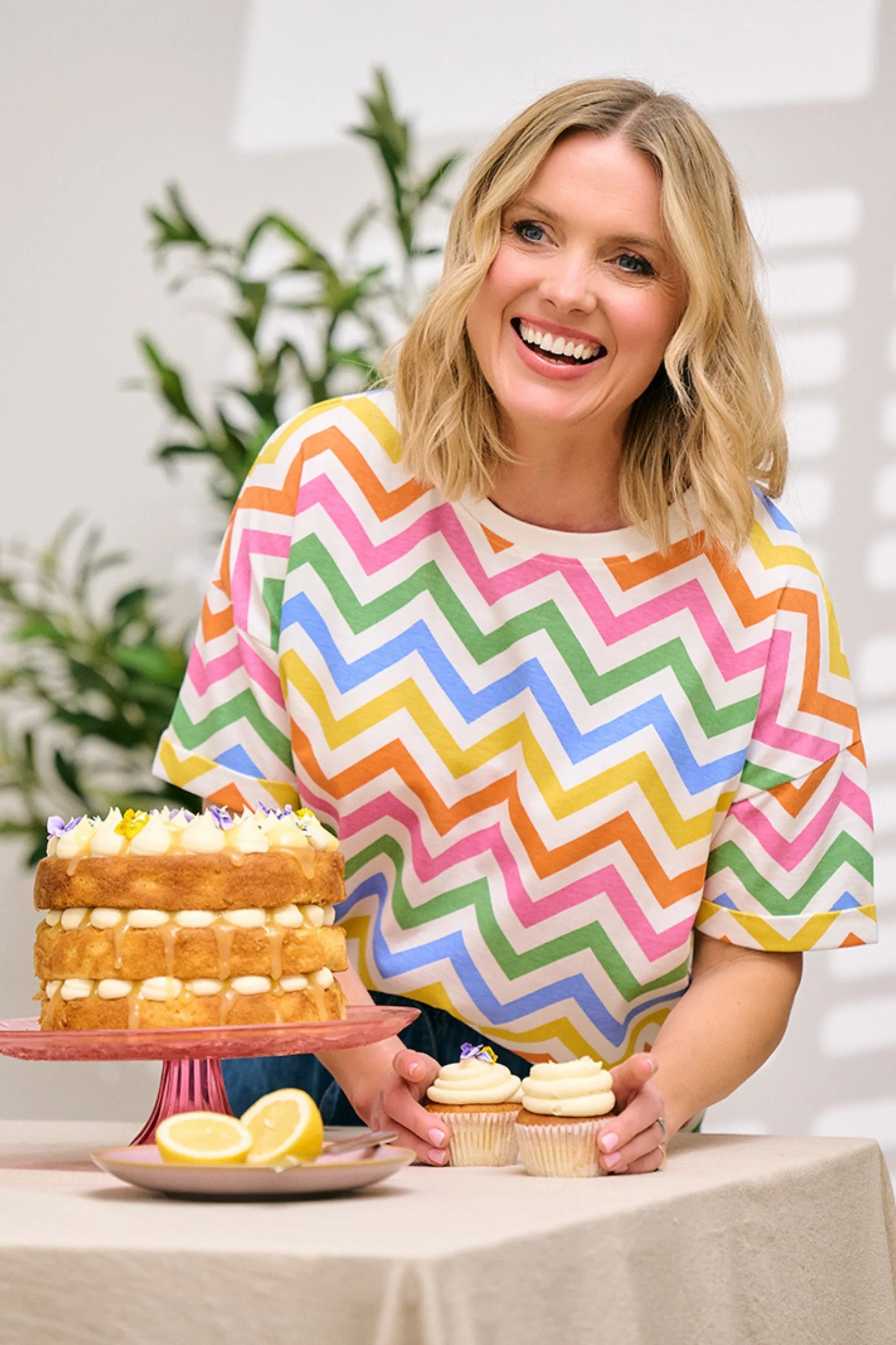 Celia Heavy-Weight T-Shirt - Multi. Cupcake Case