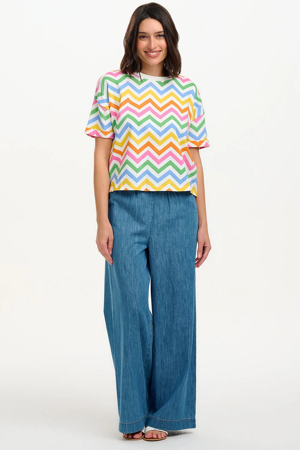 Celia Heavy-Weight T-Shirt - Multi. Cupcake Case