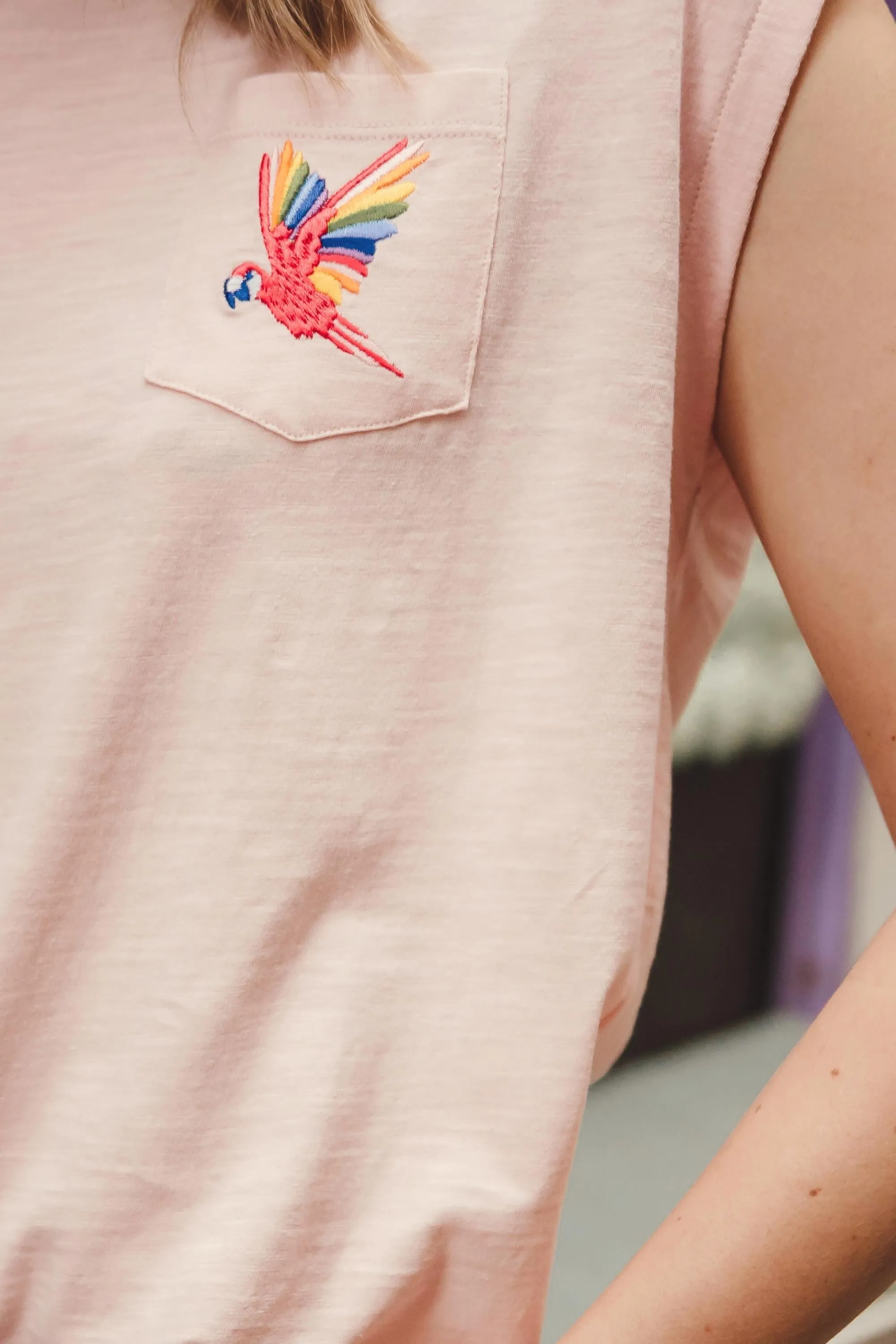 Chrissy Relaxed Tank T-shirt - Pink. Rainbow Parrot Embroidery