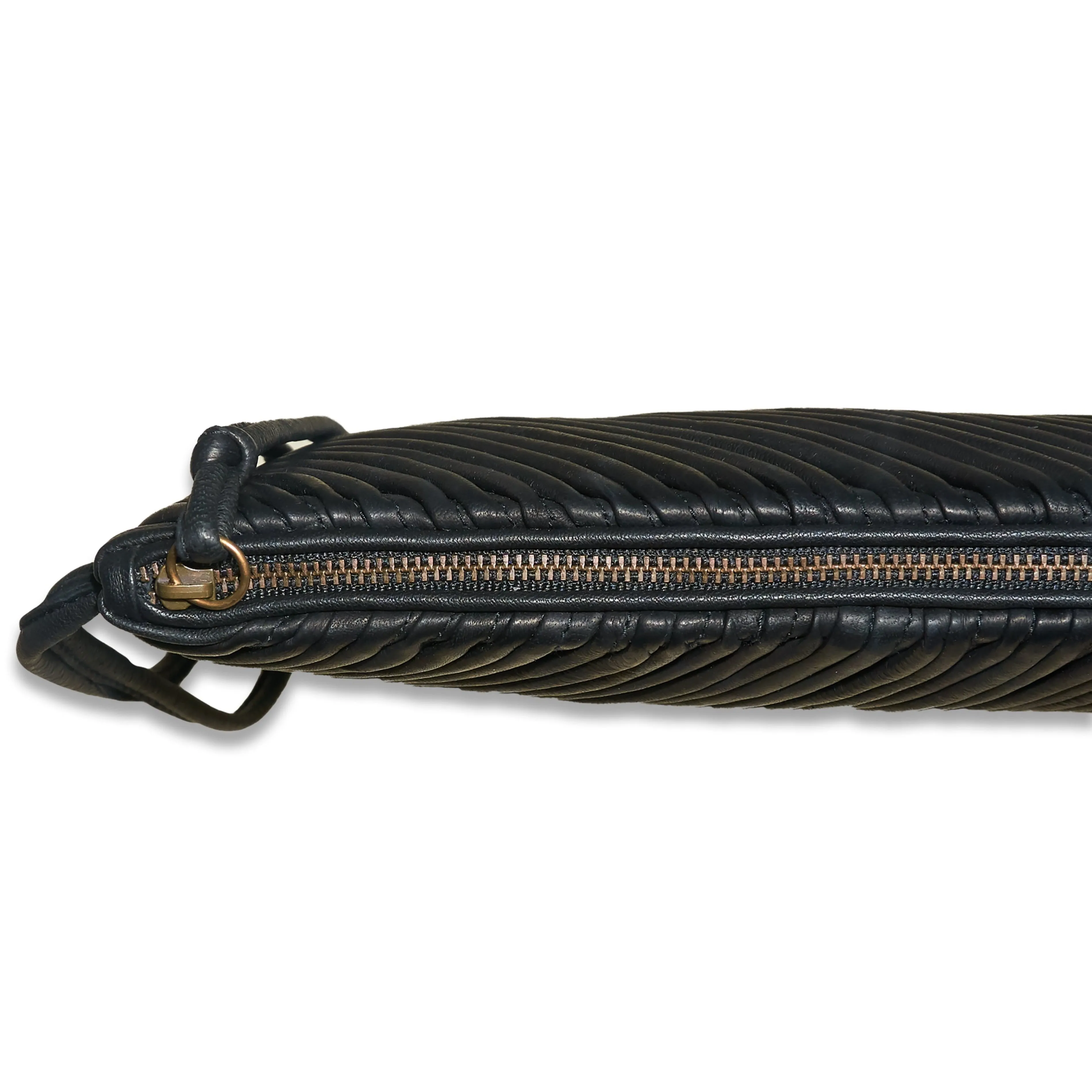 CRINKLED REC POUCH - Leather | Black