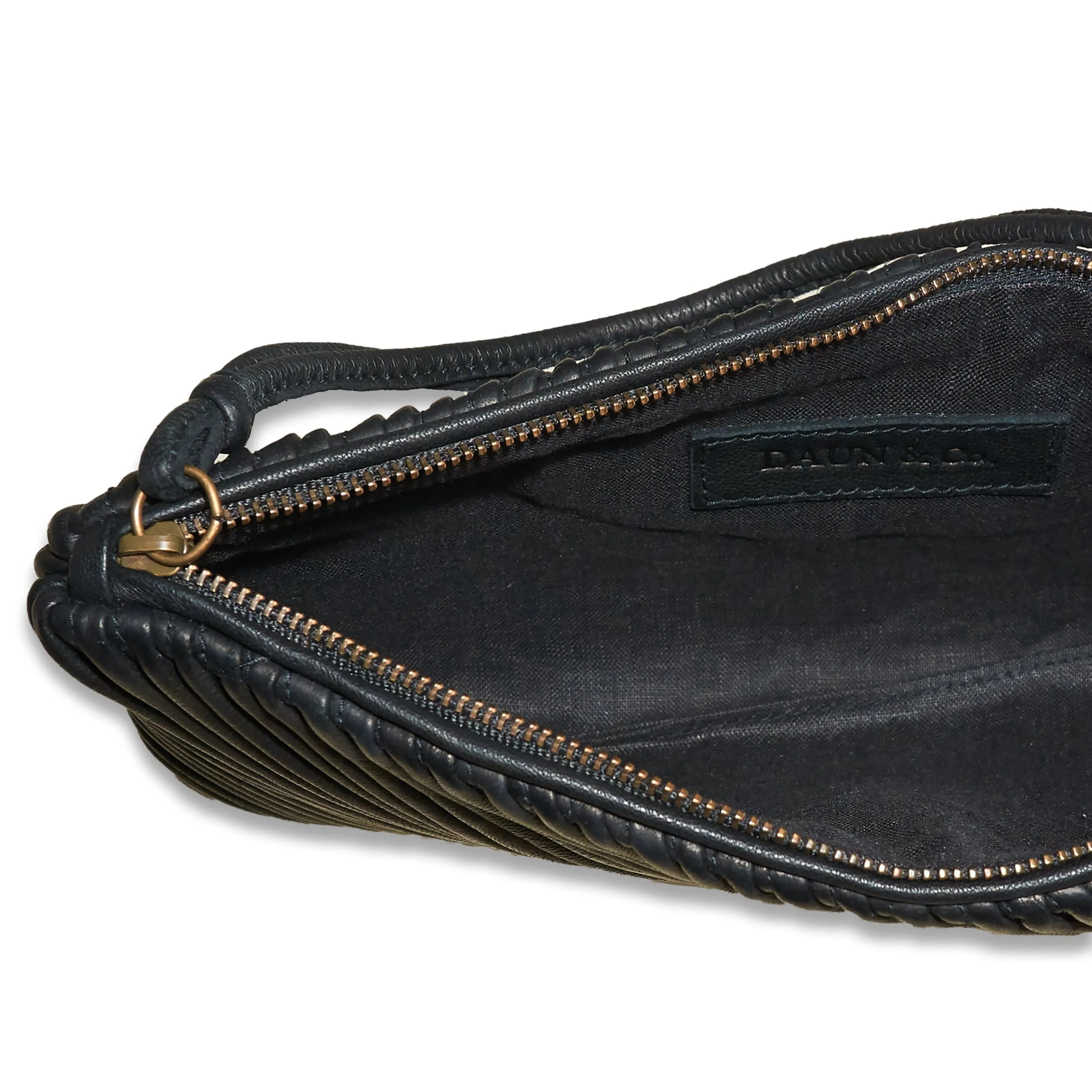 CRINKLED REC POUCH - Leather | Black