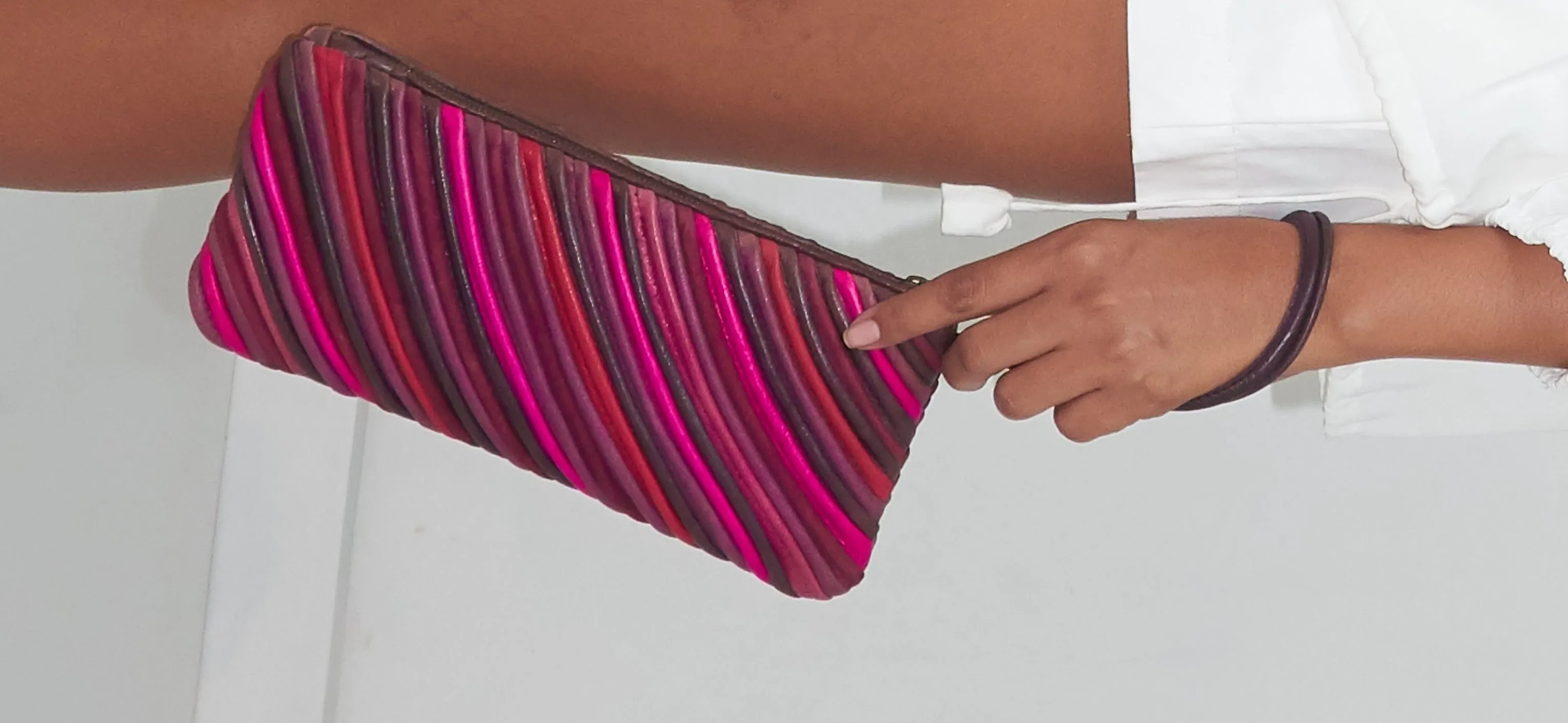 CRINKLED REC POUCH - Mixed Leather | Mix Reds