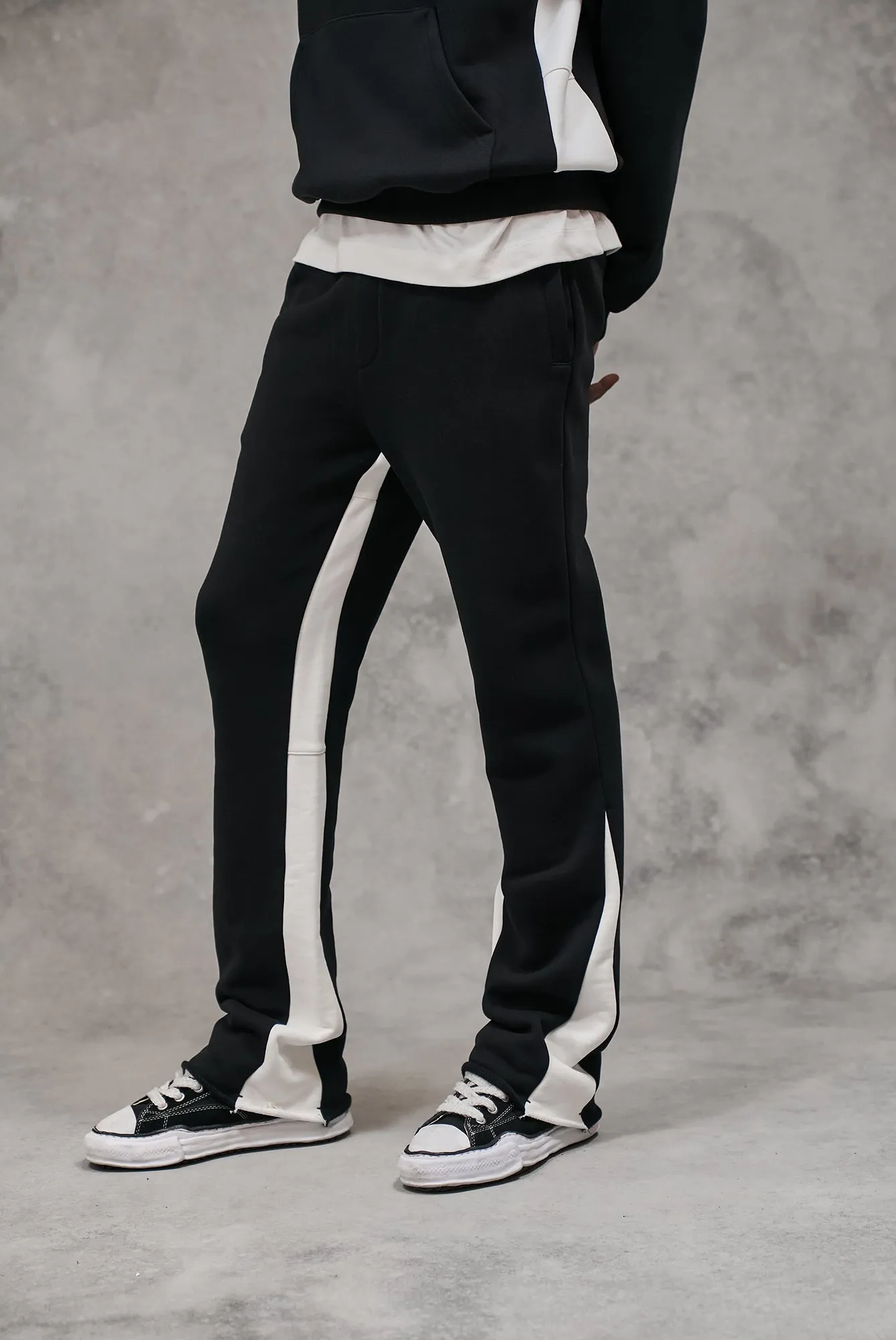 DESIGN DEPARTMENT PANEL JOGGERS - BLACK