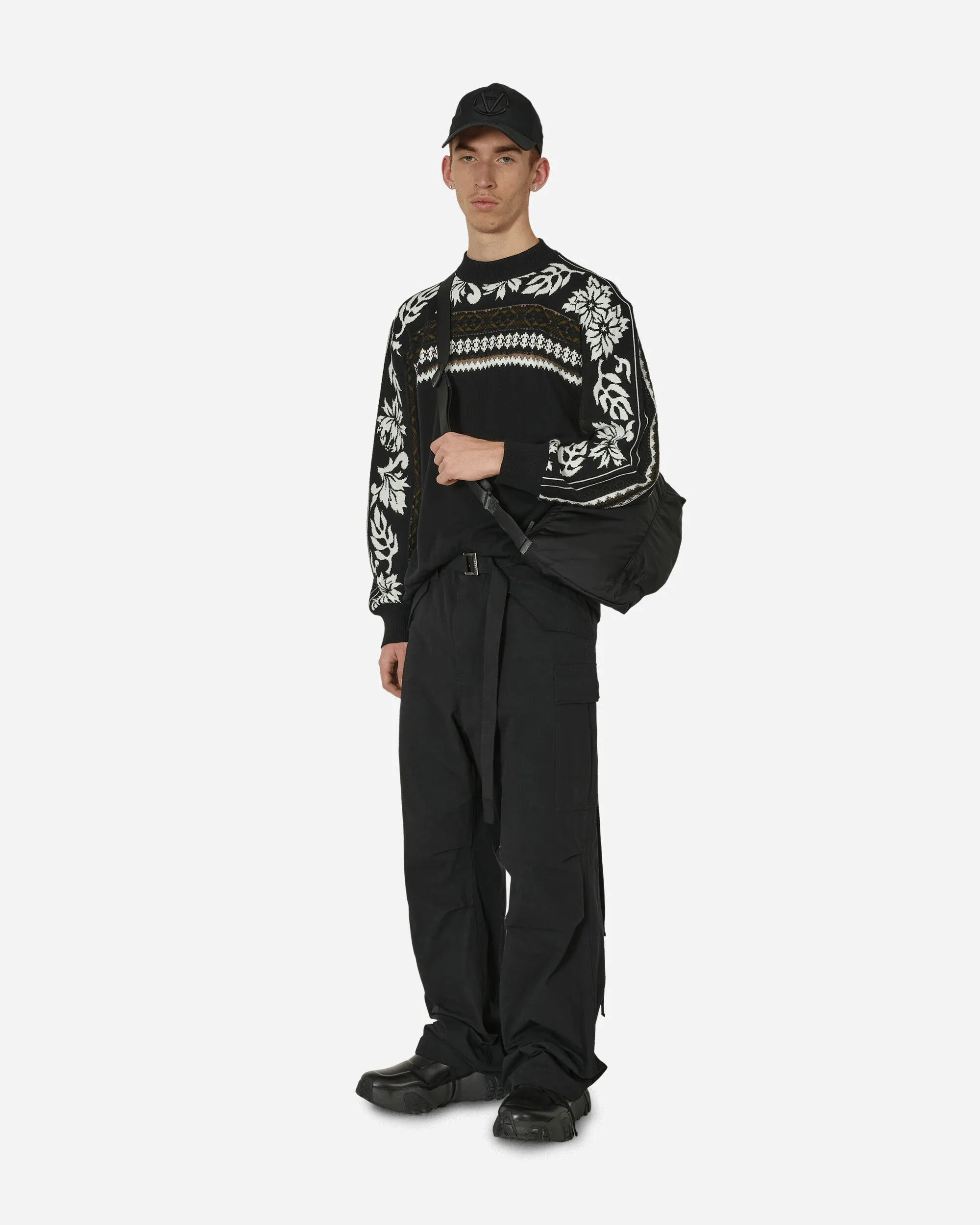 Floral Jacquard Knit Sweater Black / Off White