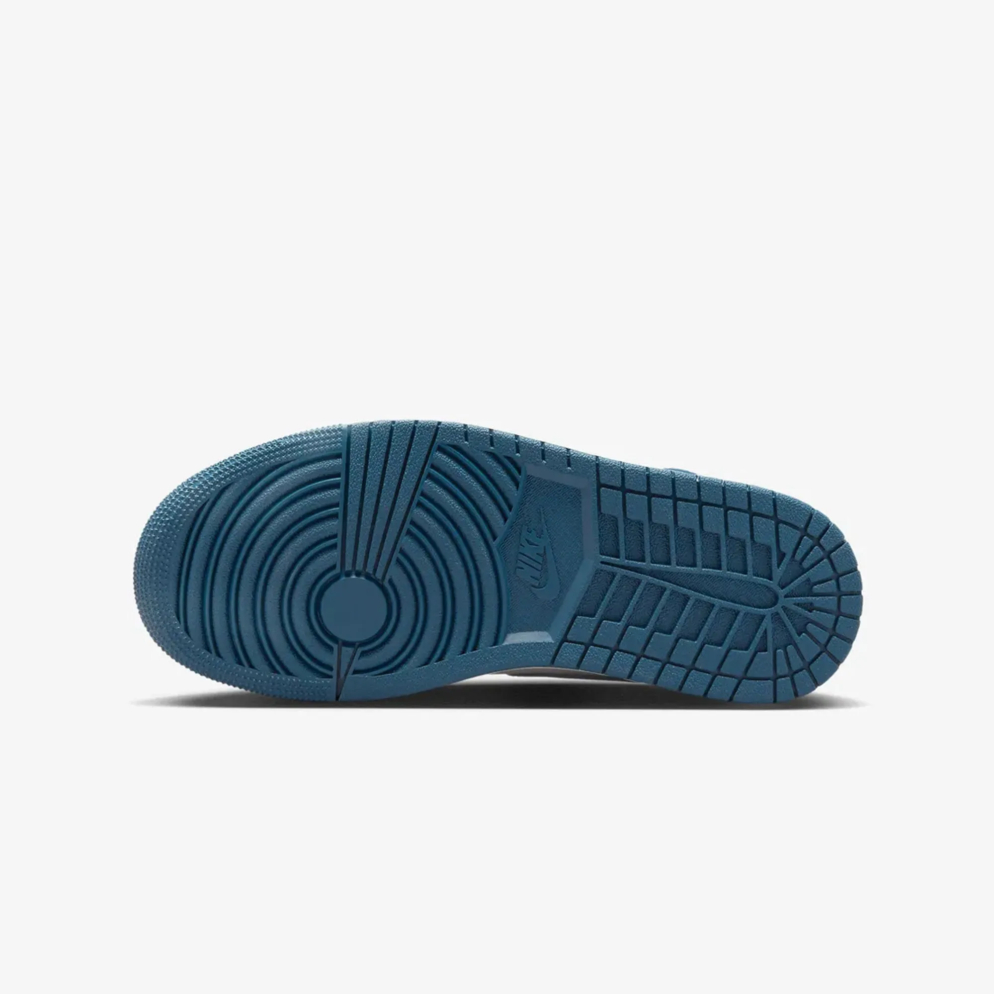 Jordan | AIR JORDAN 1 MID  { SKY J FR BLUE/OZONE BLUE-SAIL