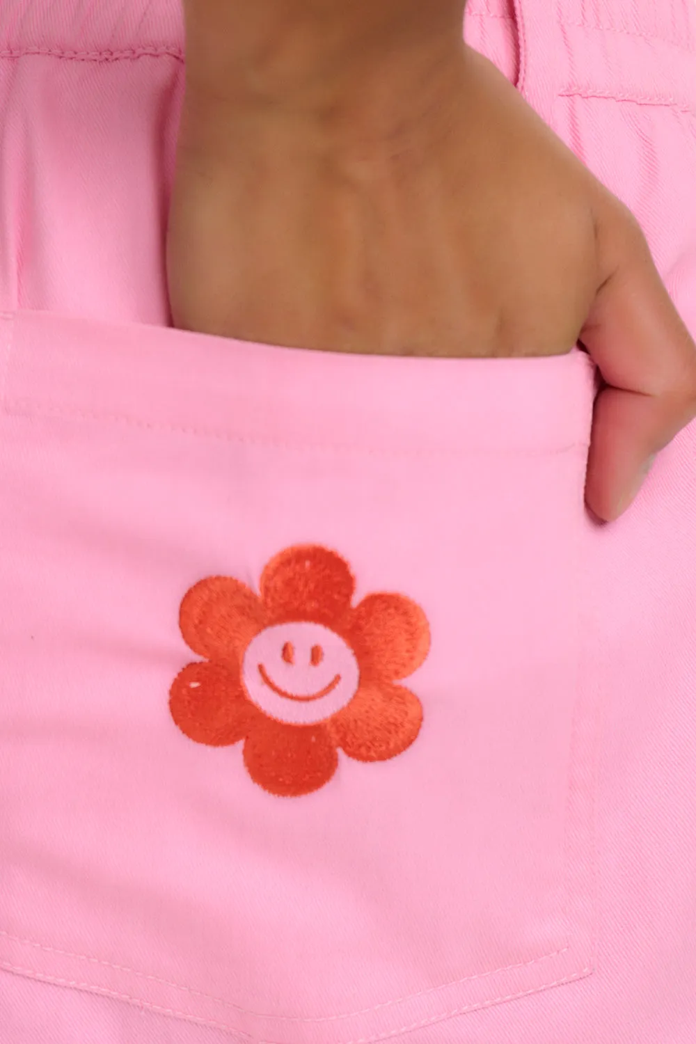 Lorrie Shorts - Pink. Smiley Flower Pocket