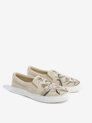 LUNA BLU Light Beige Floral Embroidered Slip-On Shoes