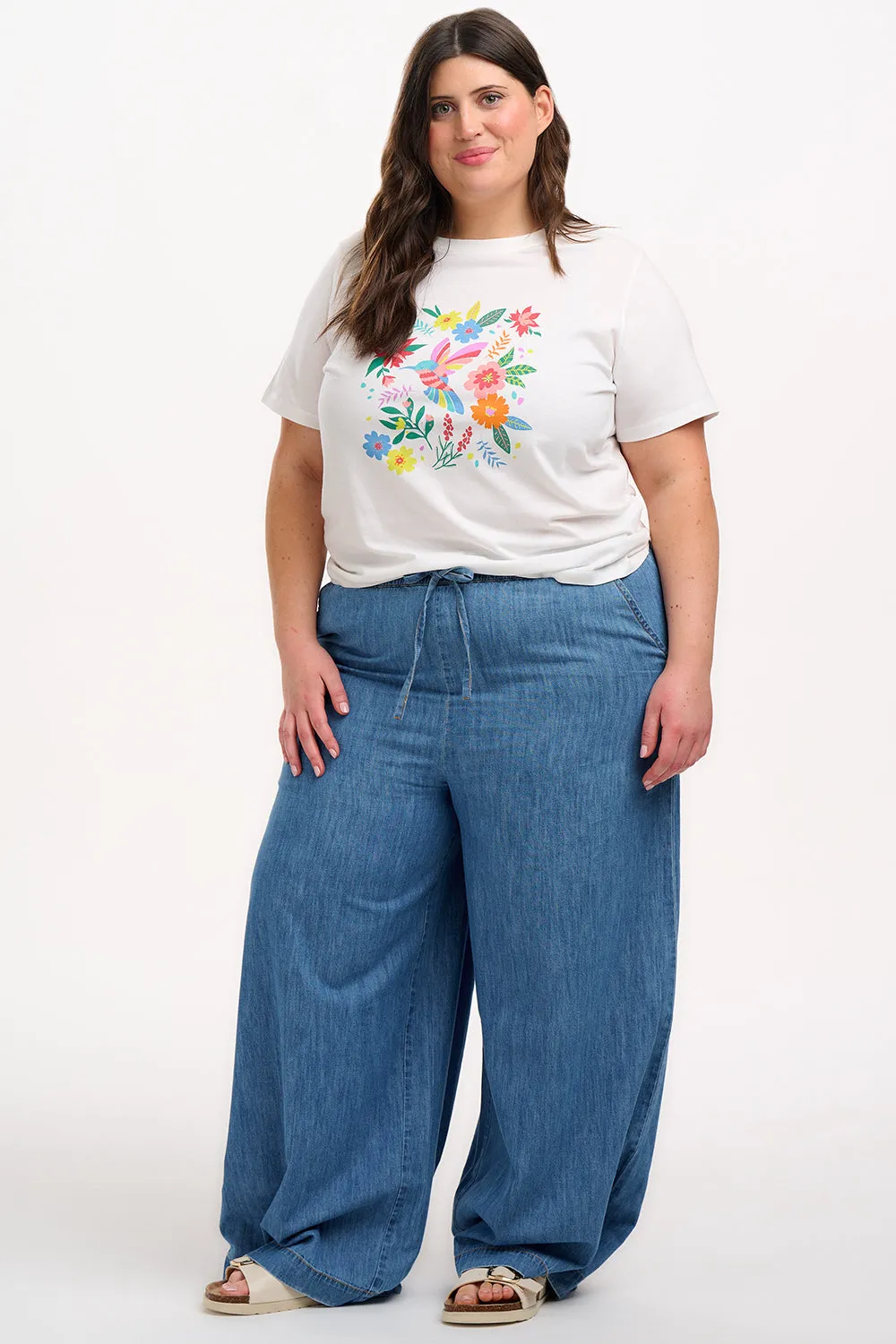 Maggie T-Shirt - Off-White. Tropical Hummingbird