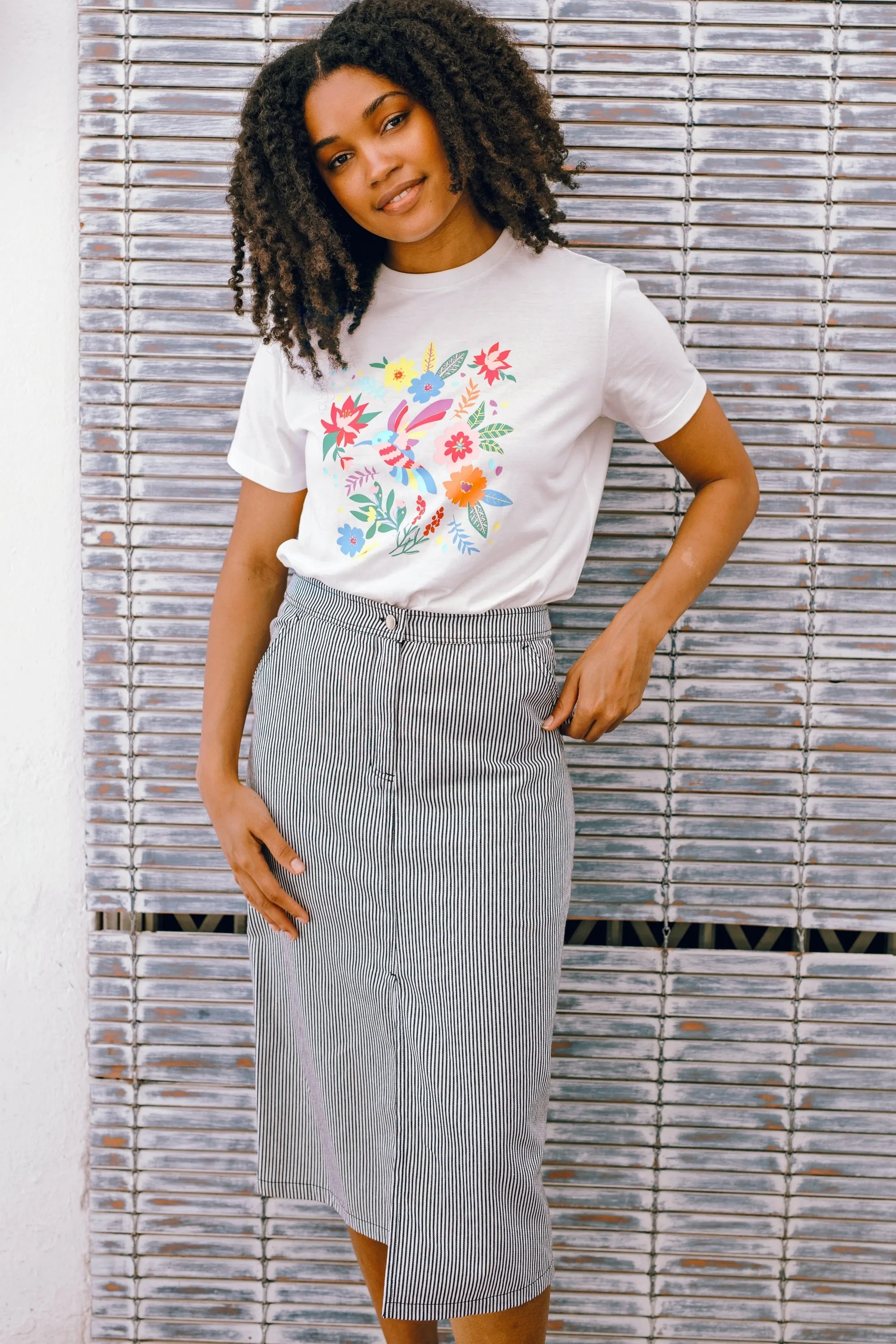 Maggie T-Shirt - Off-White. Tropical Hummingbird