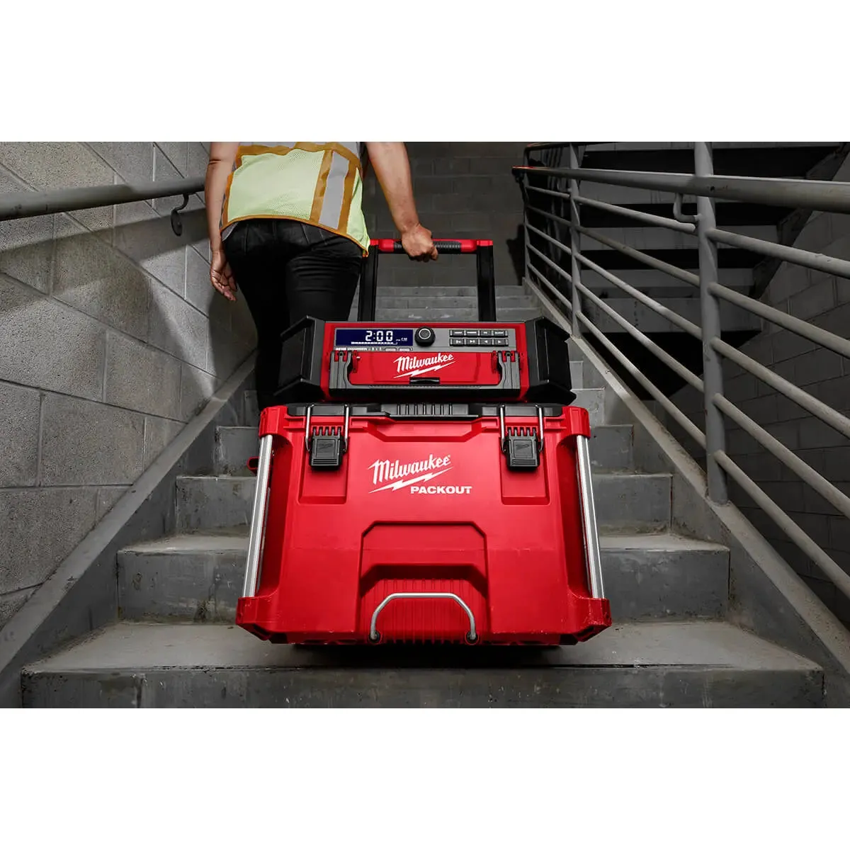 Milwaukee 2950-20 - M18™ PACKOUT™ Radio   Charger