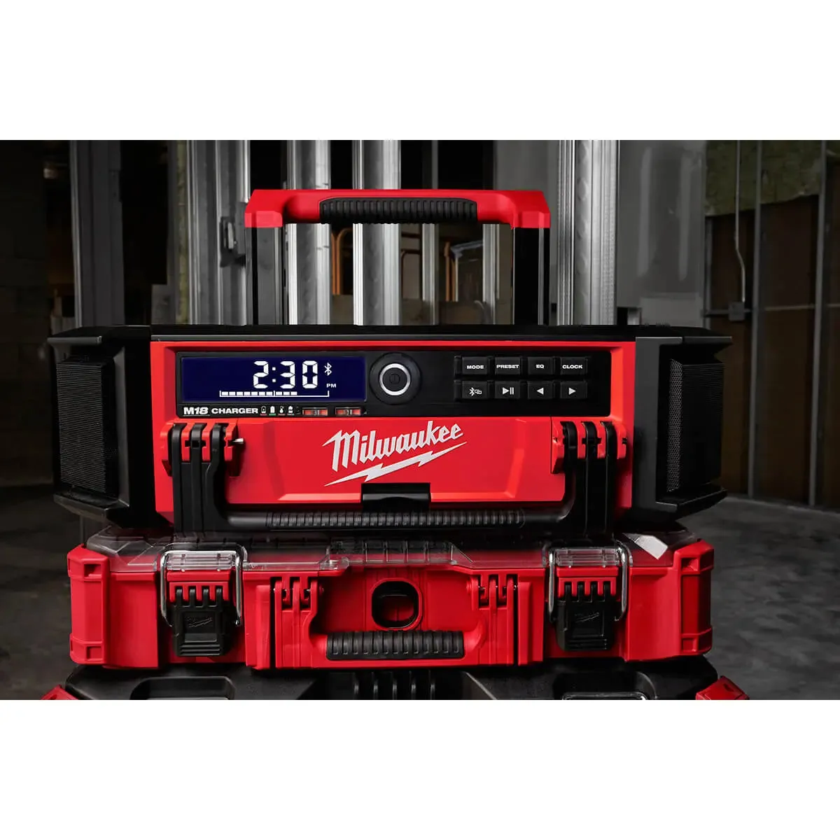 Milwaukee 2950-20 - M18™ PACKOUT™ Radio   Charger