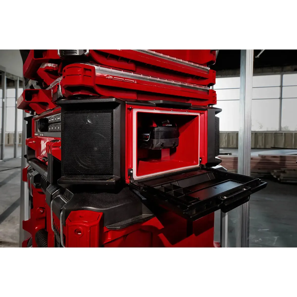 Milwaukee 2950-20 - M18™ PACKOUT™ Radio   Charger