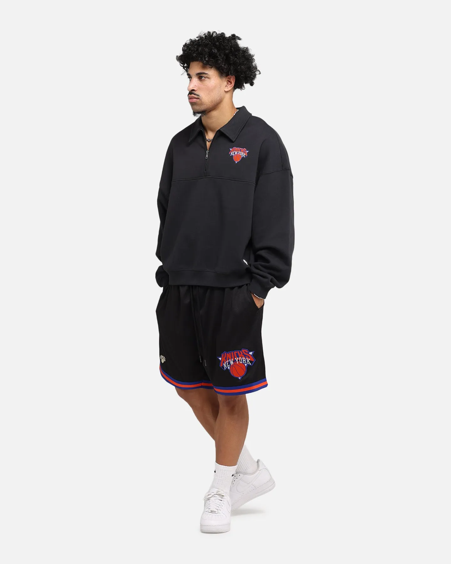 Mitchell & Ness New York Knicks Boxy Quarter Zip Crewneck Faded Black
