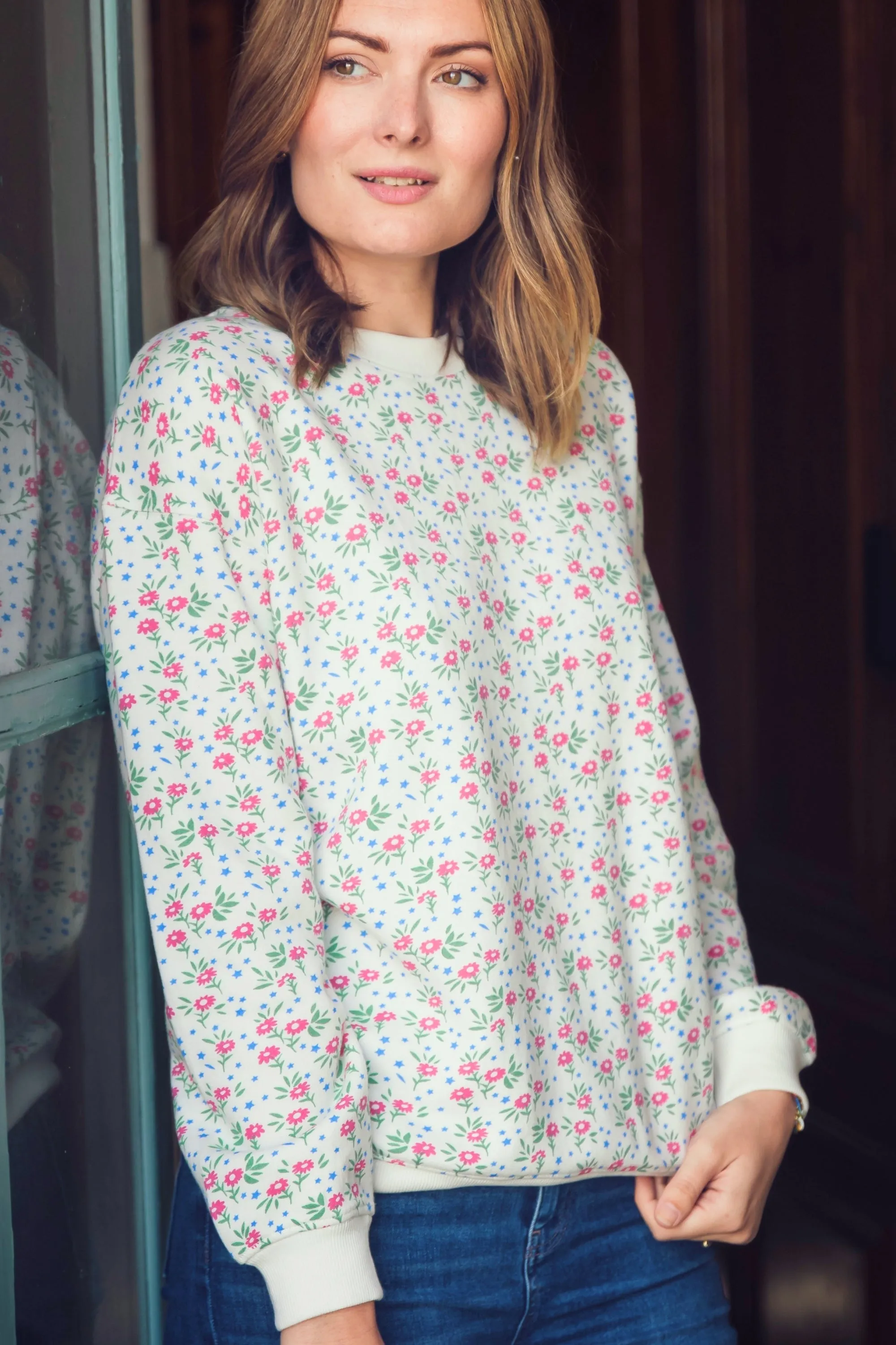 Noah Sweatshirt - Off-White. Star Meadow