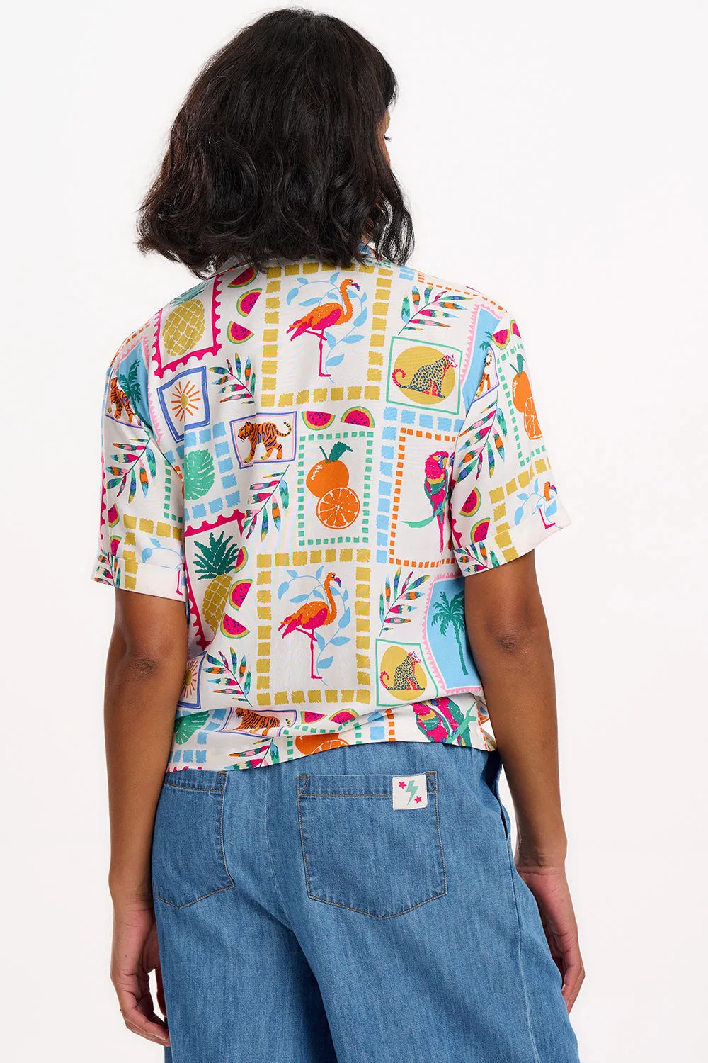 Odele Shirt - Off-White. Jungle Tile
