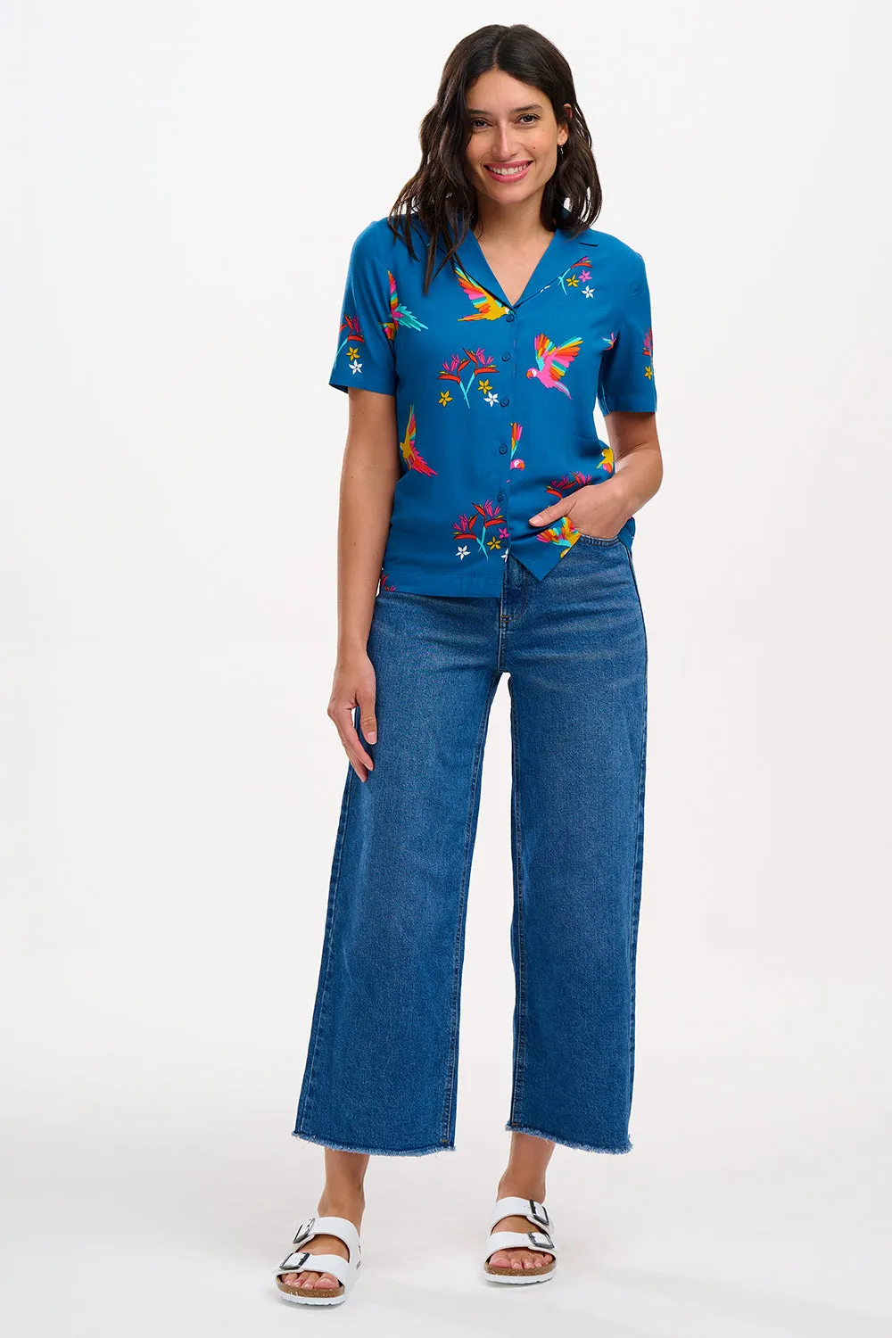 Santana Shirt - Teal. Rainbow Parrots