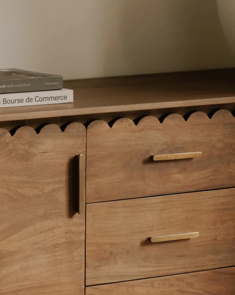 SCALLOP 3-DRAWER SIDEBOARD