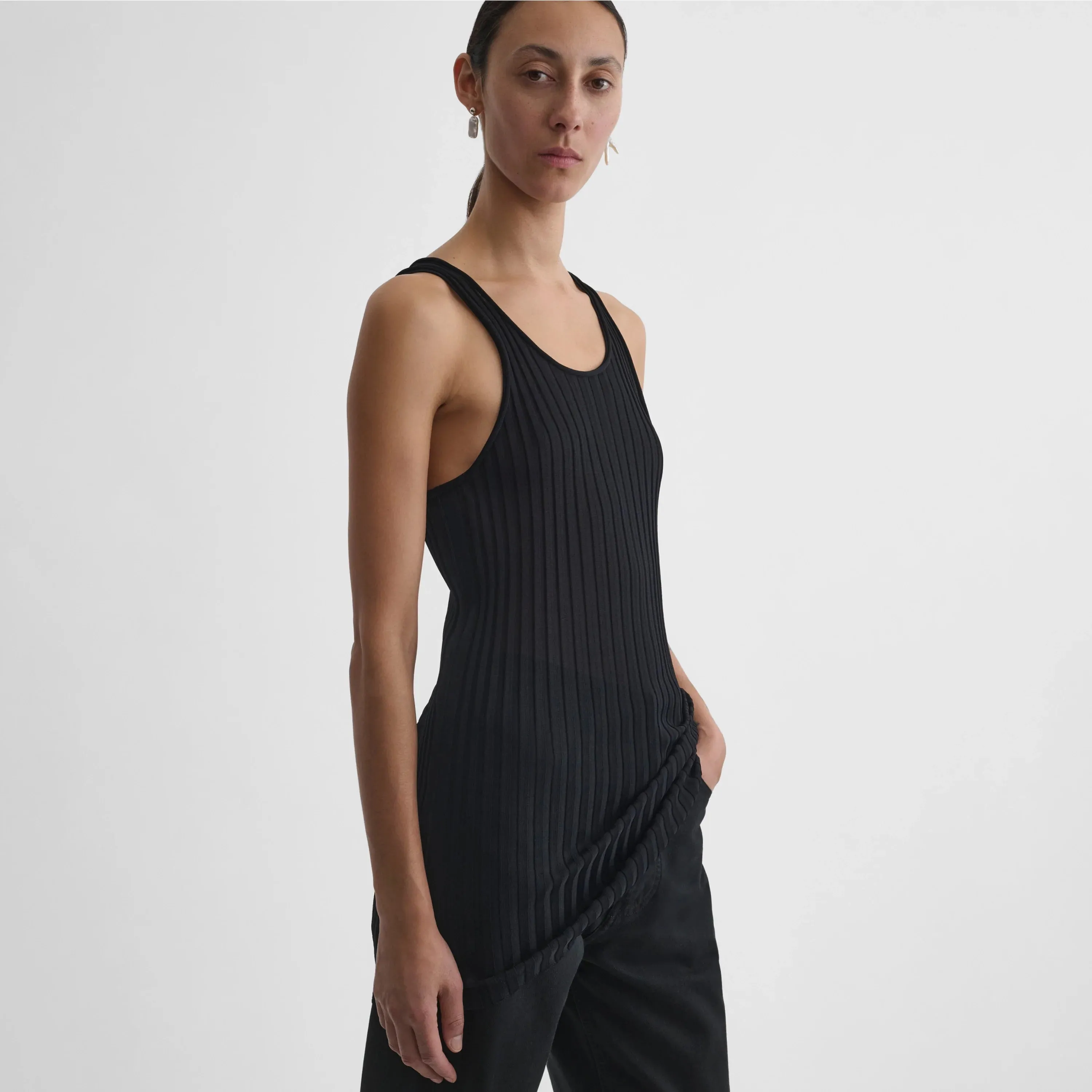 SCOOP RIBBED TANK | black viscose
