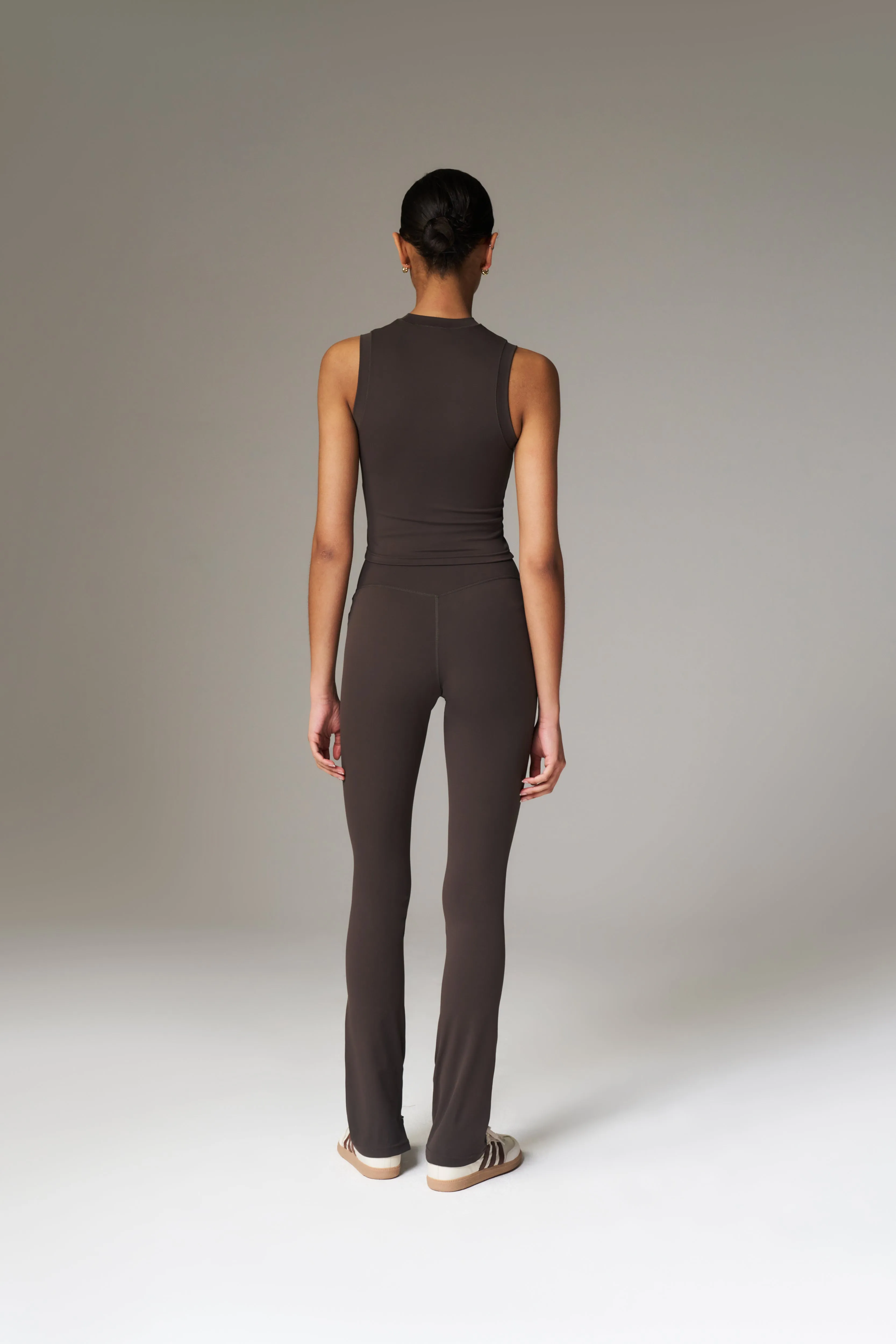 SCULPTING STRETCH ZIP HEM LEGGINGS - CHOCOLATE