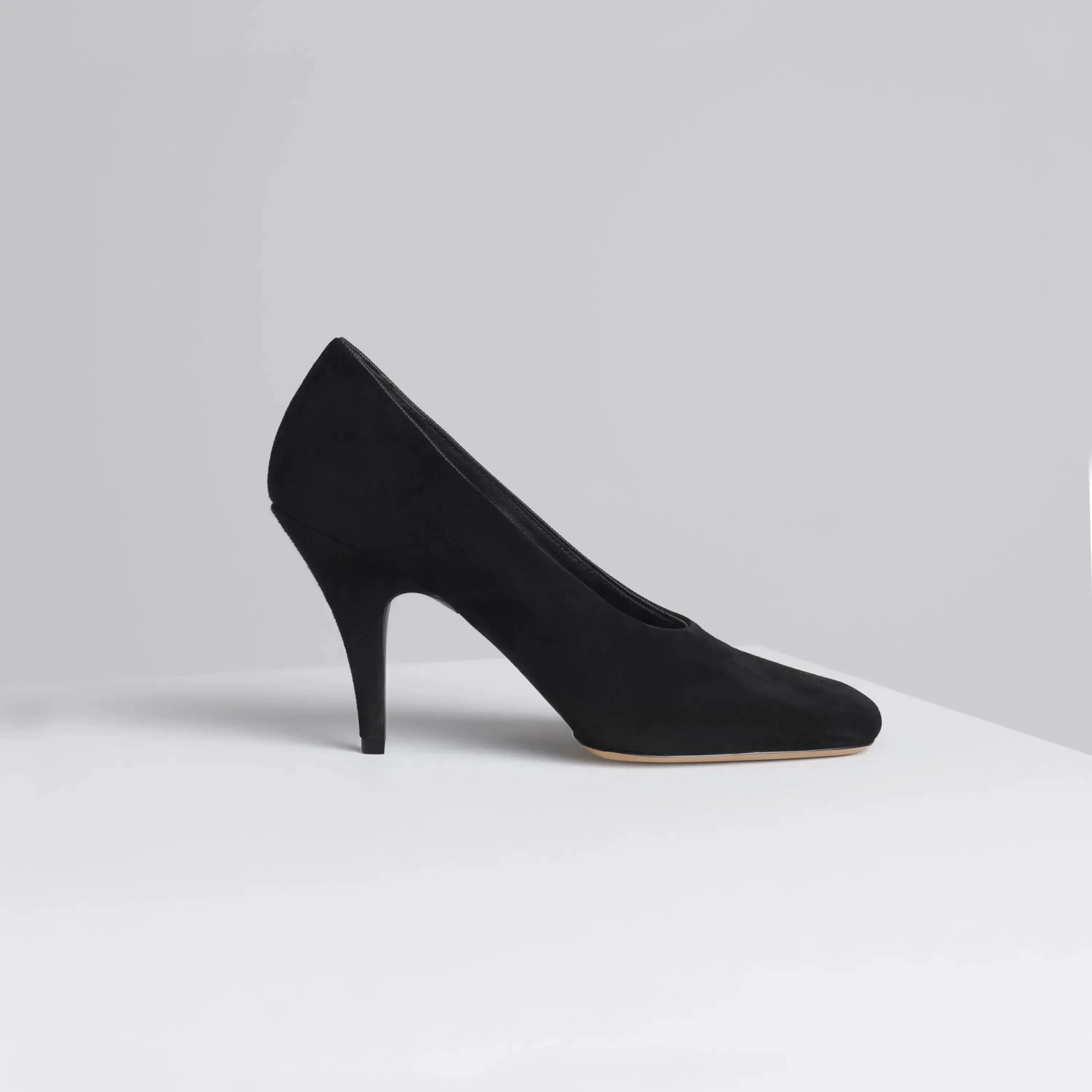 SOFT PUMP 90 | black suede leather