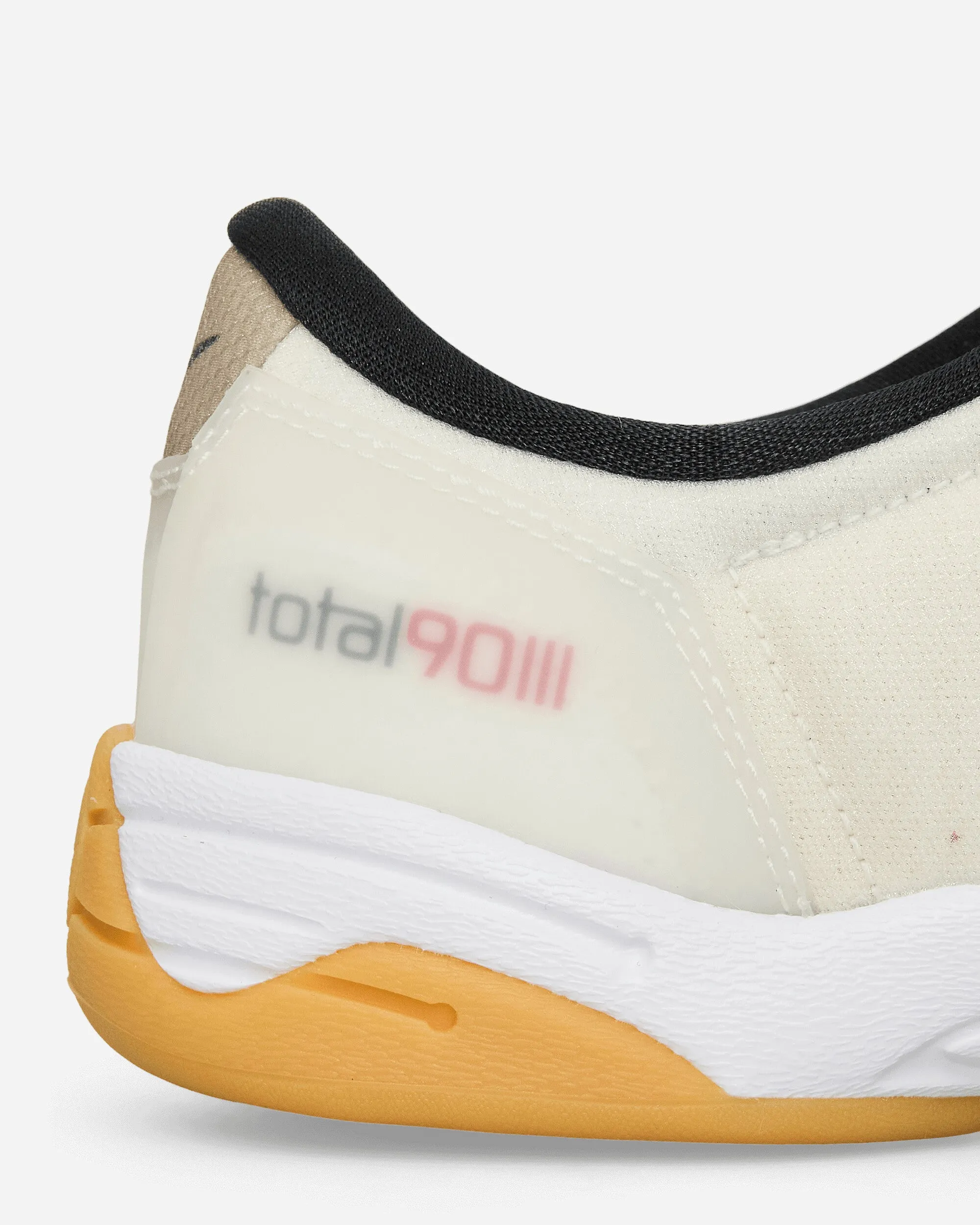 Total 90 Sneakers White / Black