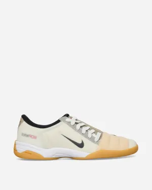 Total 90 Sneakers White / Black