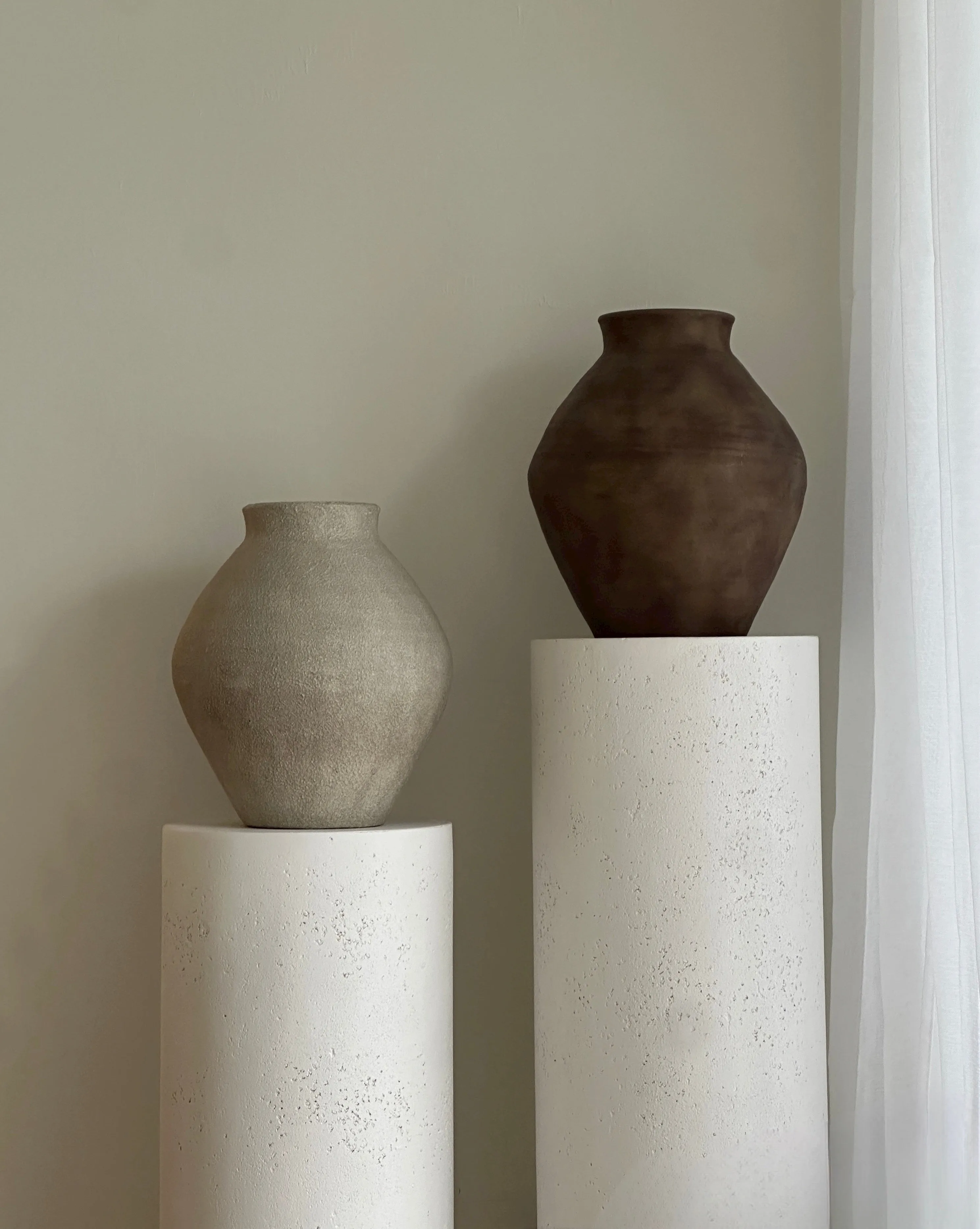 TYRA HOURGLASS VESSEL