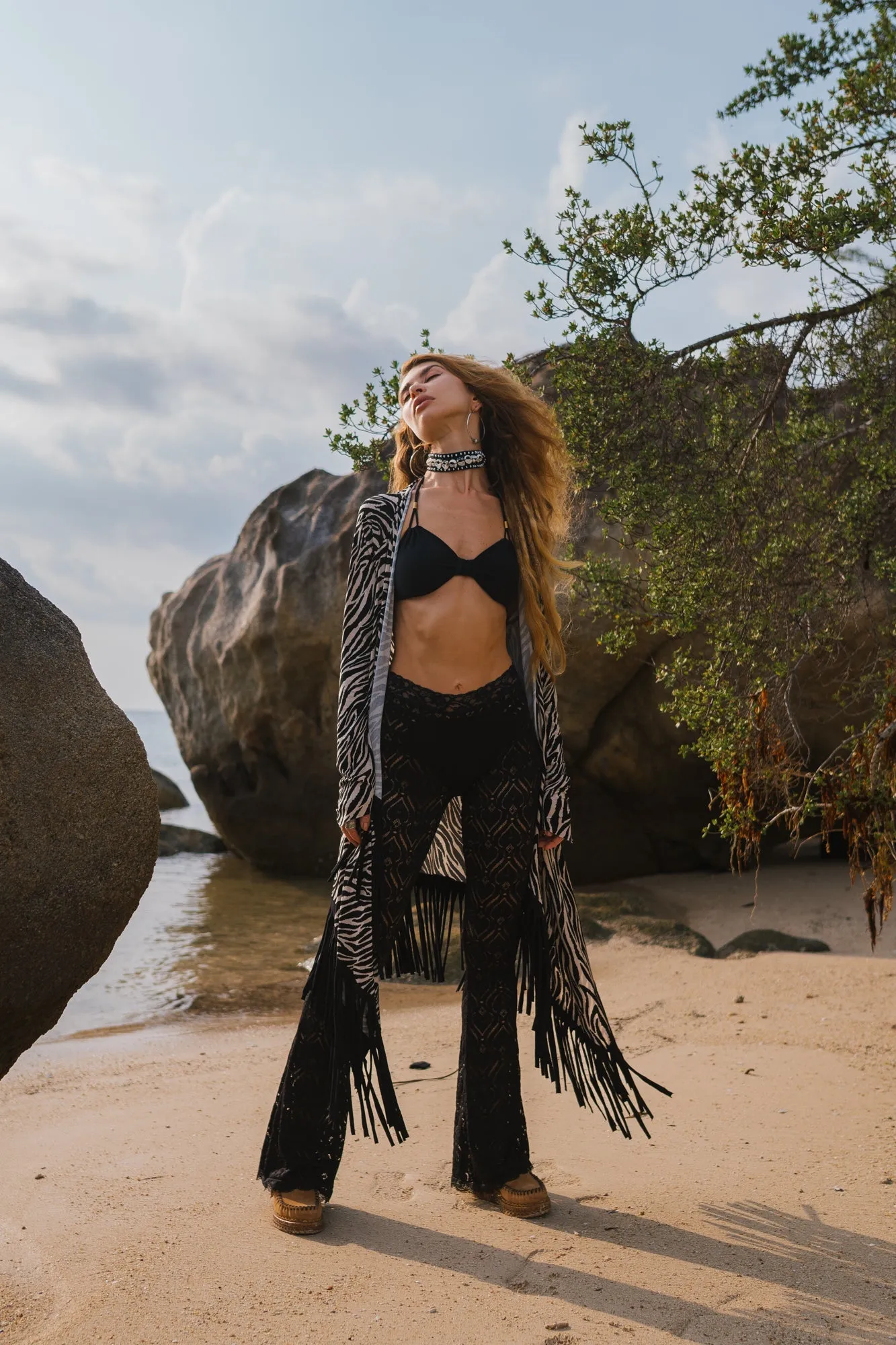 Wholesale - Cardigan in Black and White Print Decorated with Black Fringe