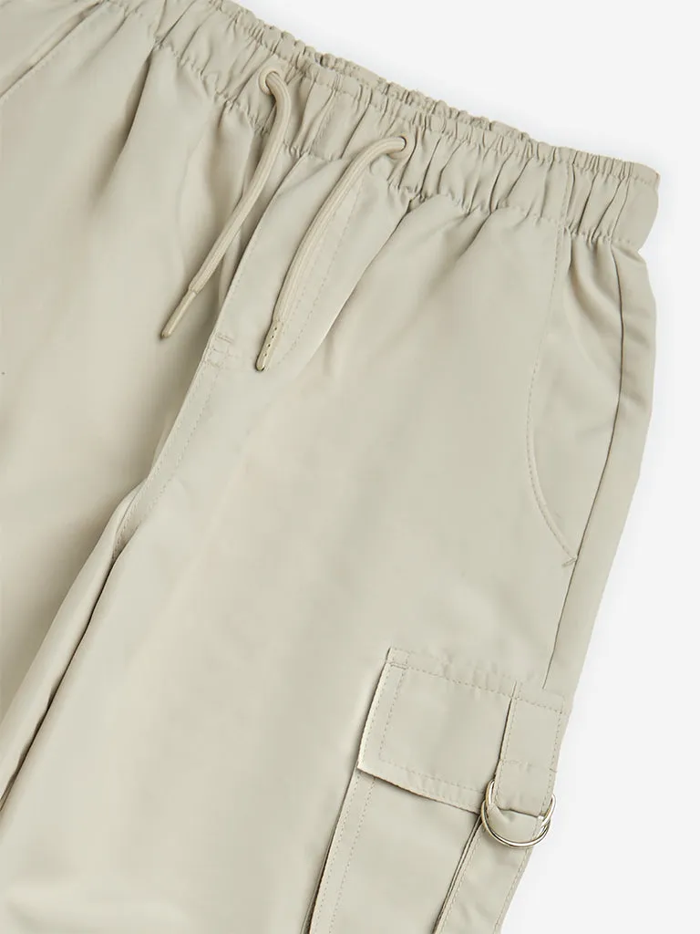Y&F Kids Beige Cargo-Style Mid-Rise Trousers